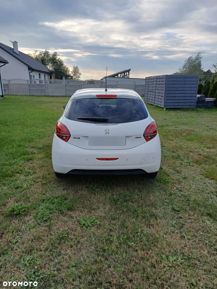 Peugeot 208 1.2 PureTech Style - 6