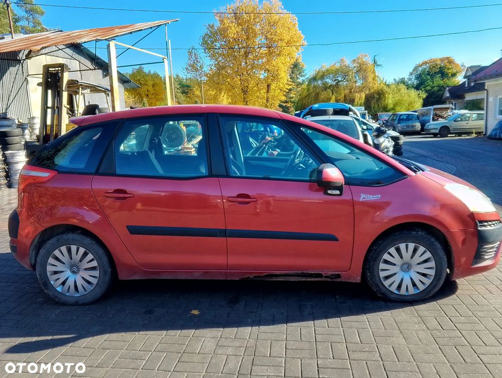 Citroen C4 Picasso (06-10r.) 2.0D 136KM. Silnik DW10BTED4 Skrzynia 20DS04 lakier EKQ - WICKED RED.Cały na części. GWARANCJA !!! Przód Tył Zestaw Komplet Drzwi Klapa Zderzak Błotnik Maska Grill Atrapa Szyba Pas Lampa Lusterko Boczki Fotel Kanapa Kokpit Deska Rozdzielcza Przełącznik Włącznik Sterownik Przewody Wiązka Instalacja Moduł Komputer Czujnik Listwa Pompa Alternator Wtryski Głowica Rozrusznik Kompresor Sprzęgło Dwumas Silnik Skrzynia ABS Klimatyzacji Paliwa Wspomagania Kolektor Turbina Przepustnica Zawór Chłodnica Koło Hak Belka Sanki Zawieszenie Mcpherson Półoś Amortyzator Wydech Tłumik Zacisk Most - 5