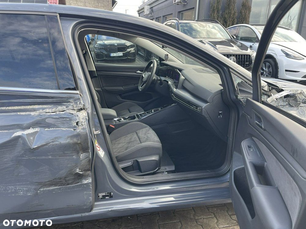 Volkswagen Golf 1.5 eTSI OPF DSG Move - 4