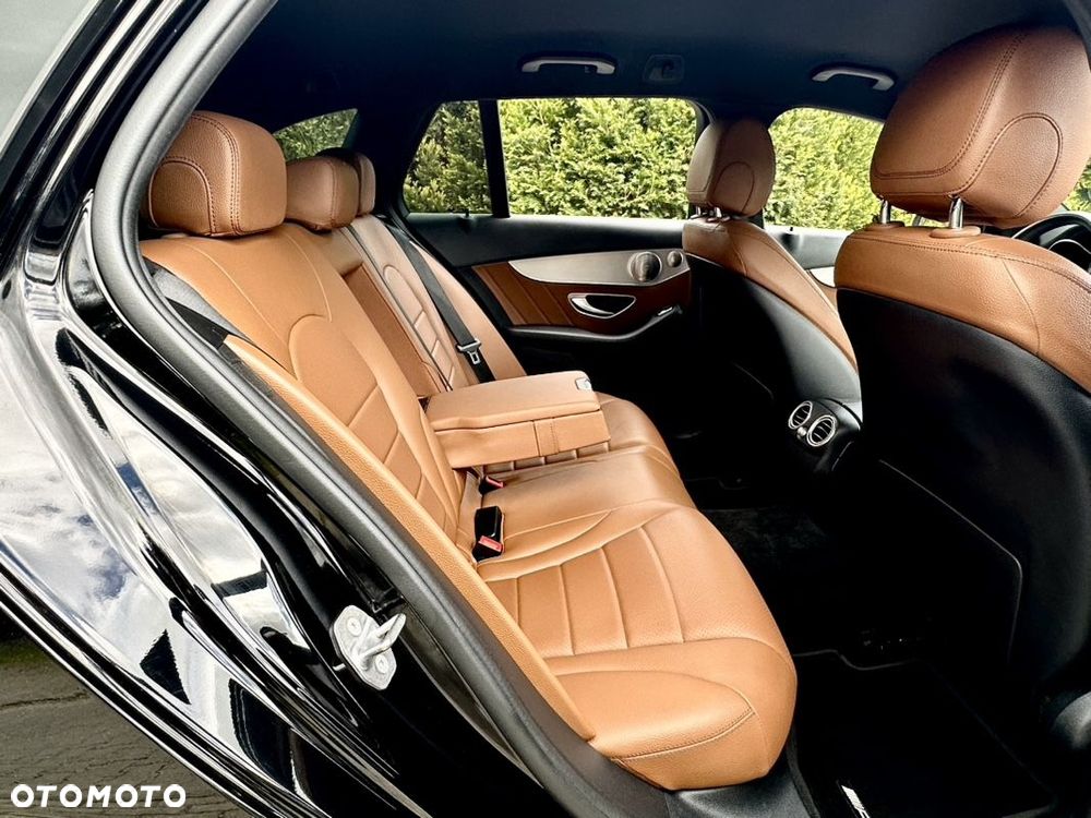 Mercedes-Benz Klasa C 300 d 9G-TRONIC AMG Line - 34