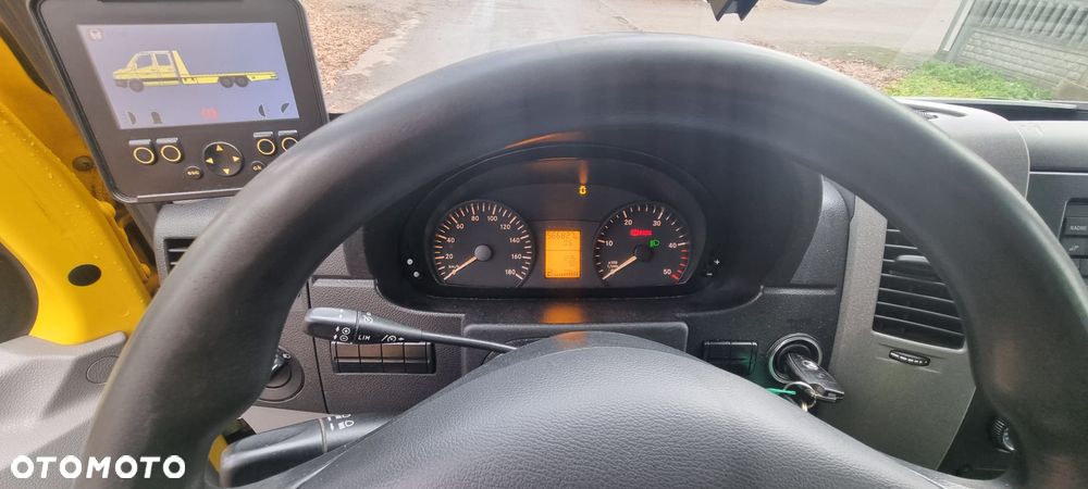 Mercedes-Benz Sprinter - 13