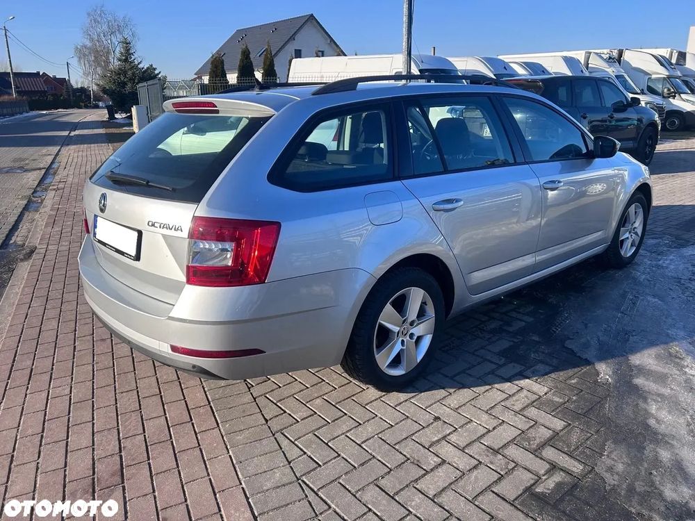 Skoda Octavia 2.0 TDI Style - 3