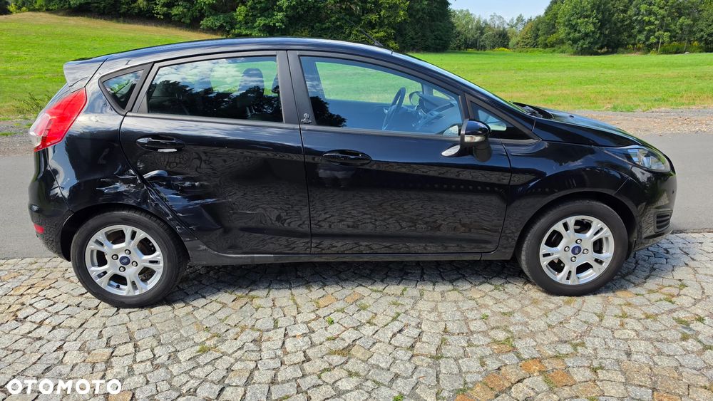 Ford Fiesta 1.25 Champions Edition - 4