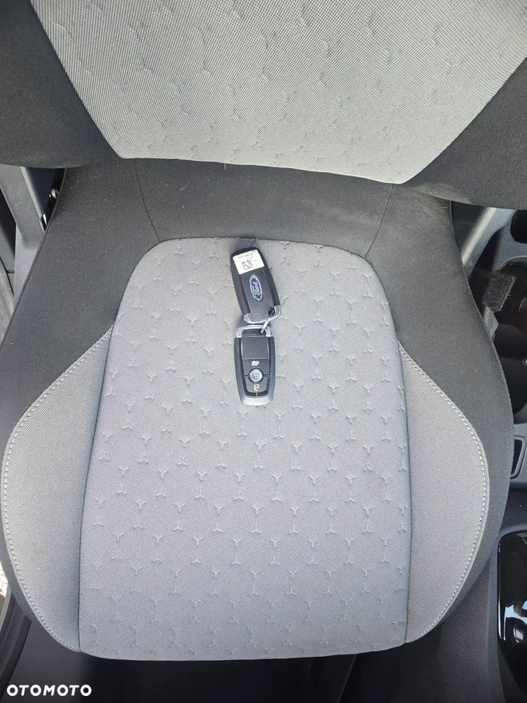 Ford Tourneo Courier ver-1-0-ecoboost-trend - 20