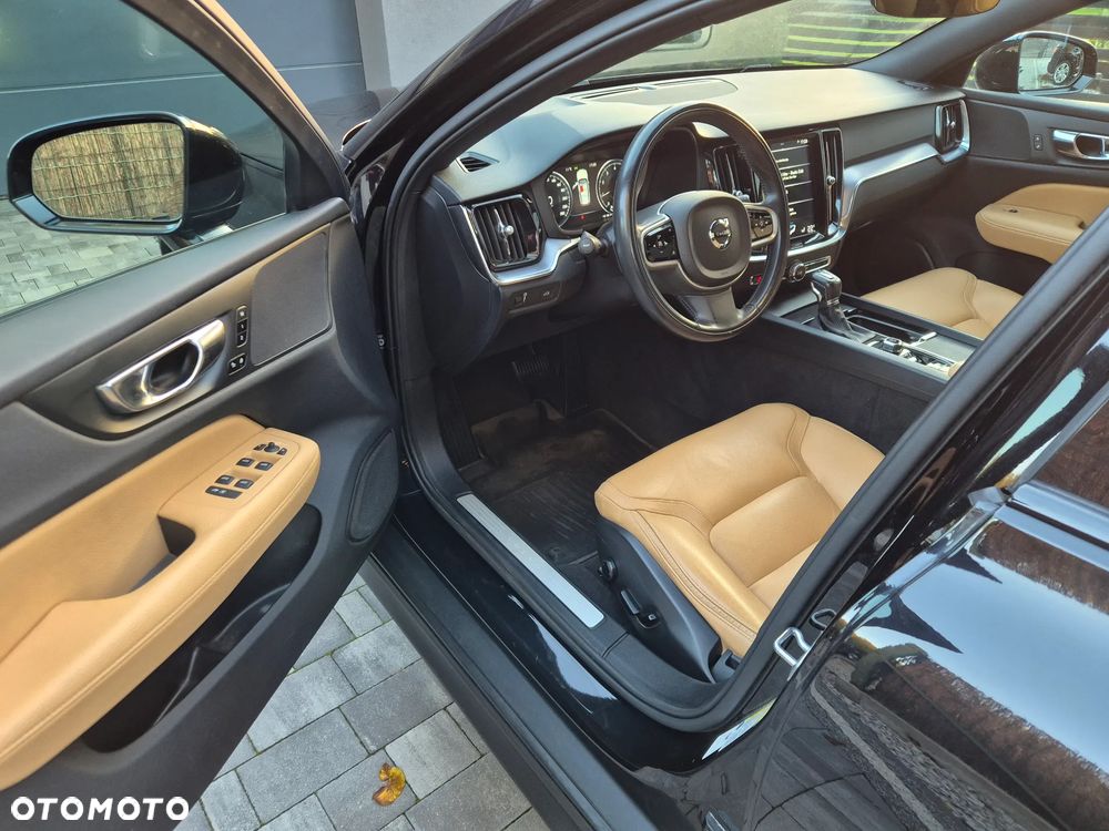 Volvo V60 Cross Country T5 AWD Geartronic Momentum - 9