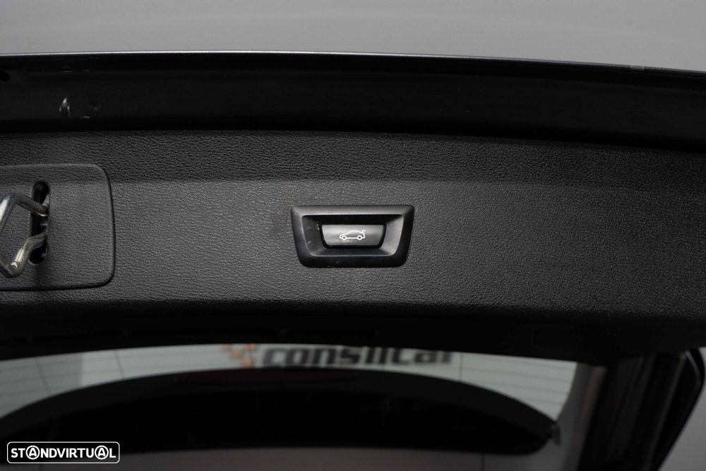 BMW X1 25 e xDrive Corporate Edition - 17