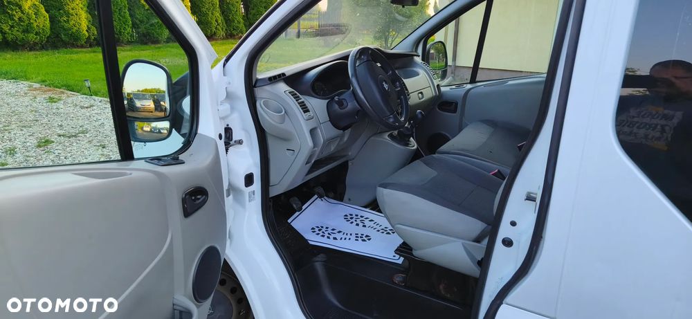 Opel Vivaro L2H1 2.9t - 10