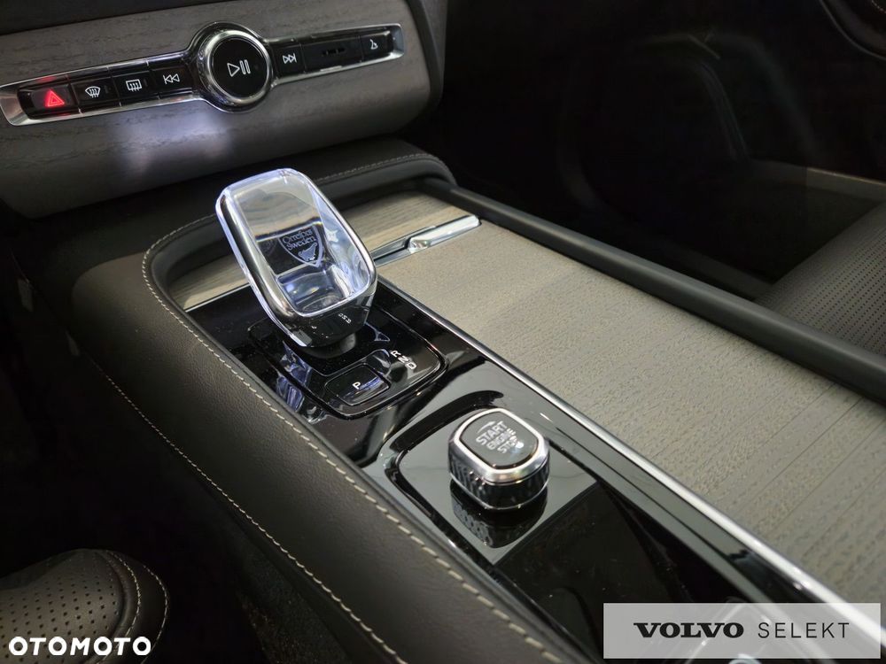 Volvo XC 90 - 22