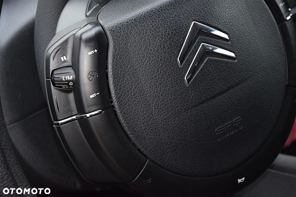 Citroën C4 1.4 16V Advance - 26