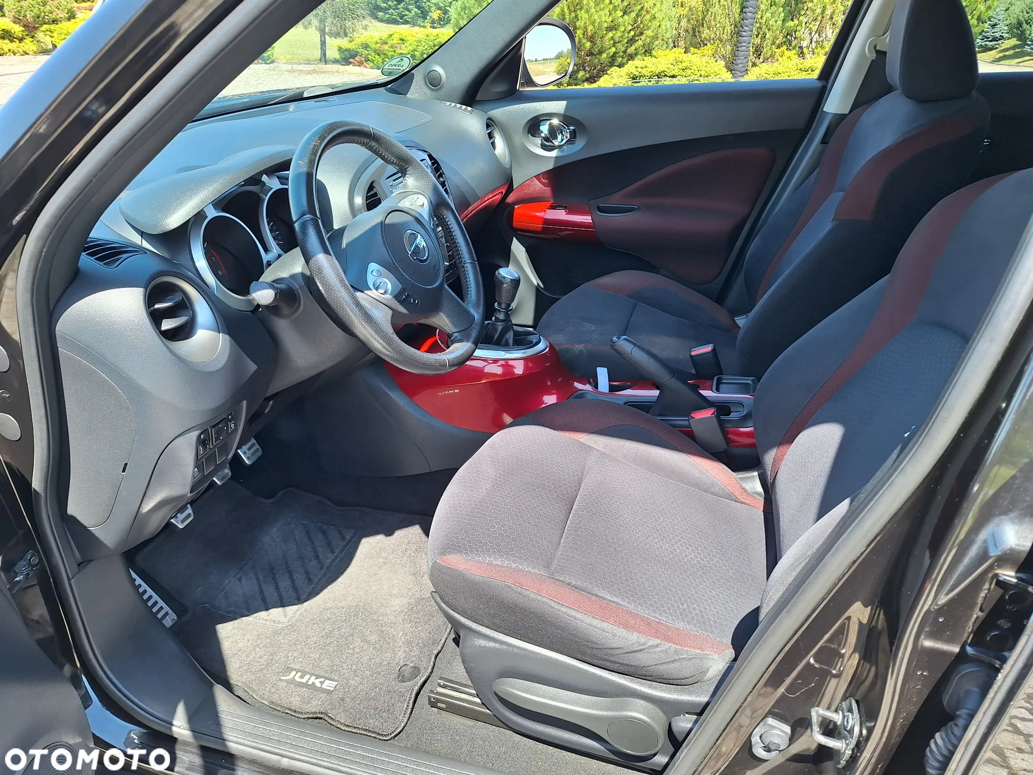 Nissan Juke 1.6 DIG-T Tekna EU6 - 11