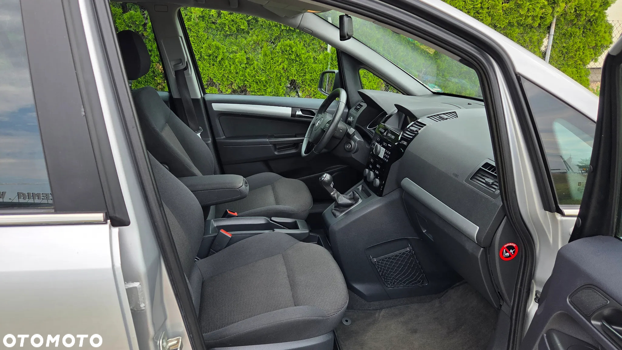 Opel Zafira 1.8 Cosmo - 21
