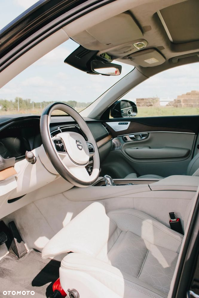 Volvo XC 90 T8 AWD Plug-In Hybrid Excellence - 10