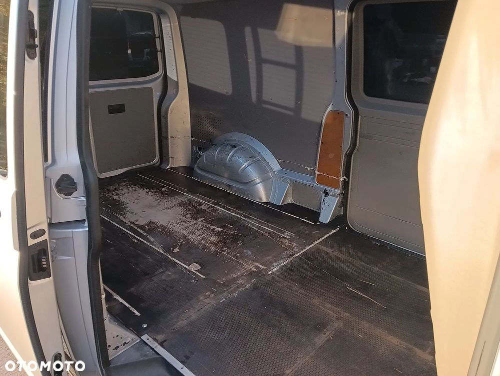 Volkswagen Transporter - 12