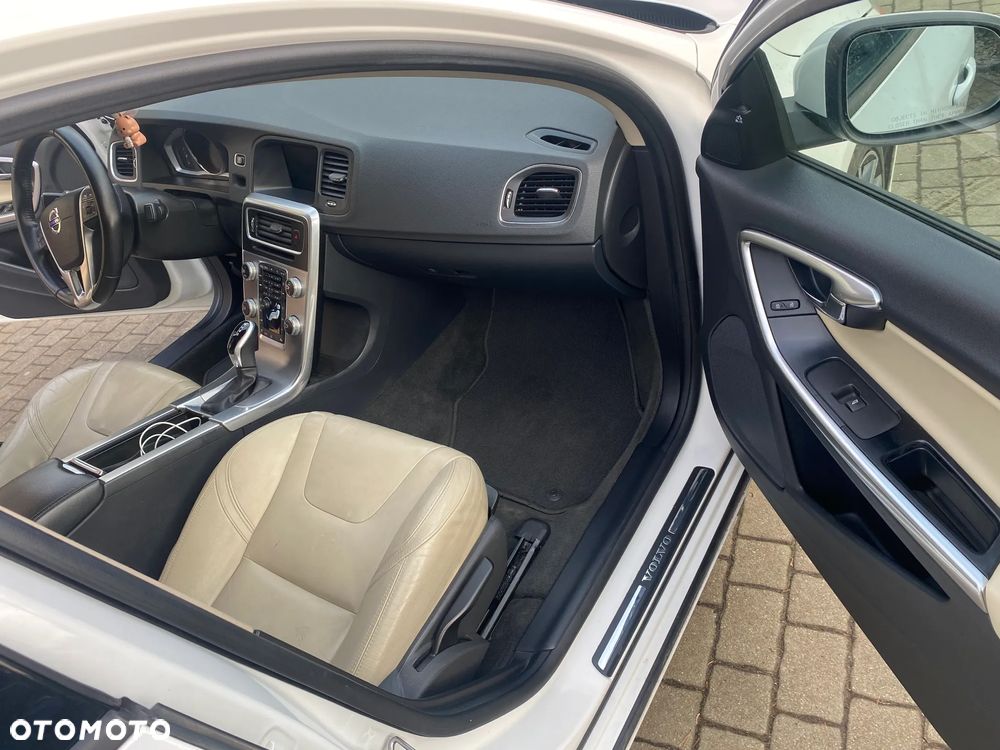 Volvo S60 T5 Drive-E Summum - 13