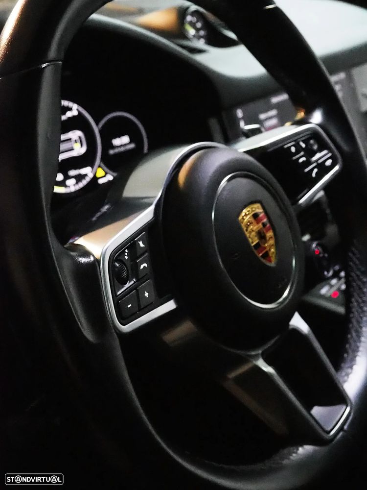 Porsche Cayenne Coupé E-Hybrid Tiptronic S Platinum Edition - 25