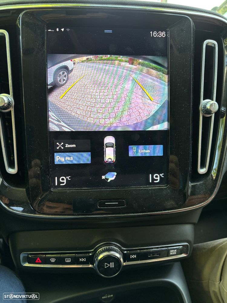 Volvo XC 40 1.5 T2 Momentum Plus Geartronic - 11