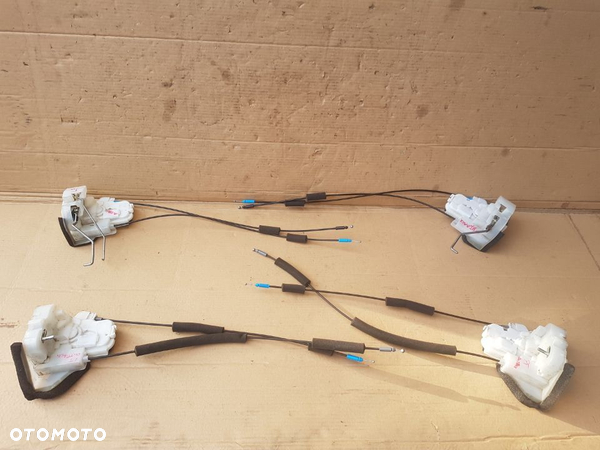 Subaru Outback IV BR zamek zatrzask centralny drzwi europa eu