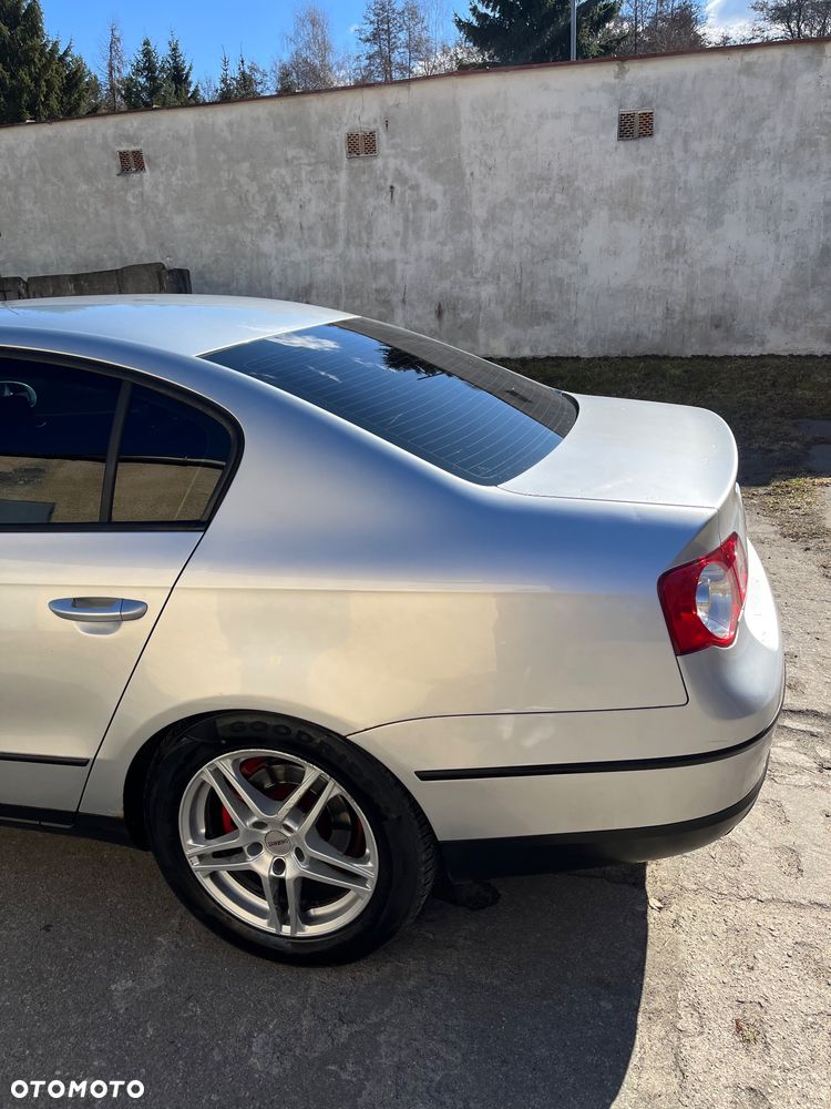 Volkswagen Passat 2.0 TDI Trendline - 6