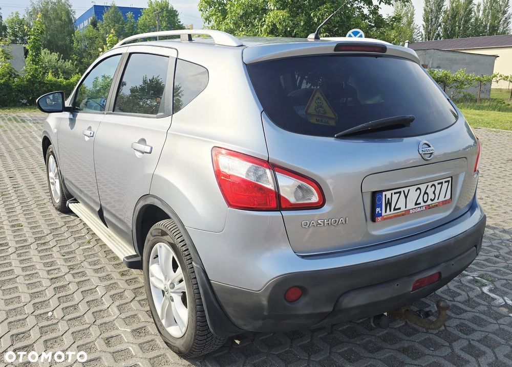 Nissan Qashqai 1.6 DCi 4x4 Tekna - 4