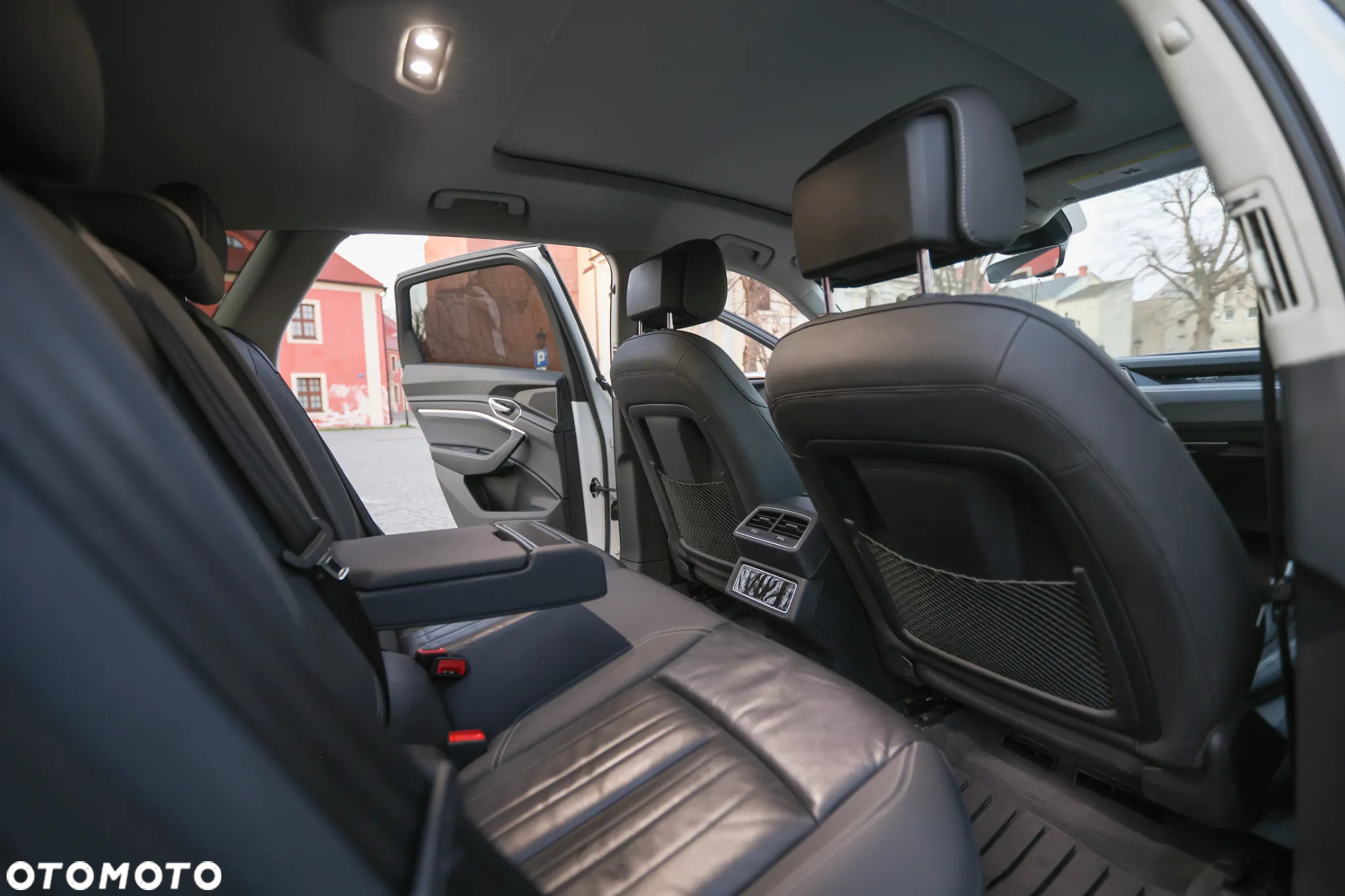 Audi e-tron 55 Quattro S Line - 33