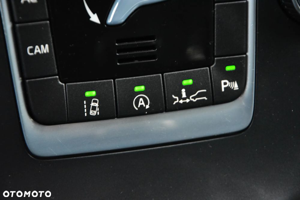 Volvo V60 D4 Geartronic Summum - 13