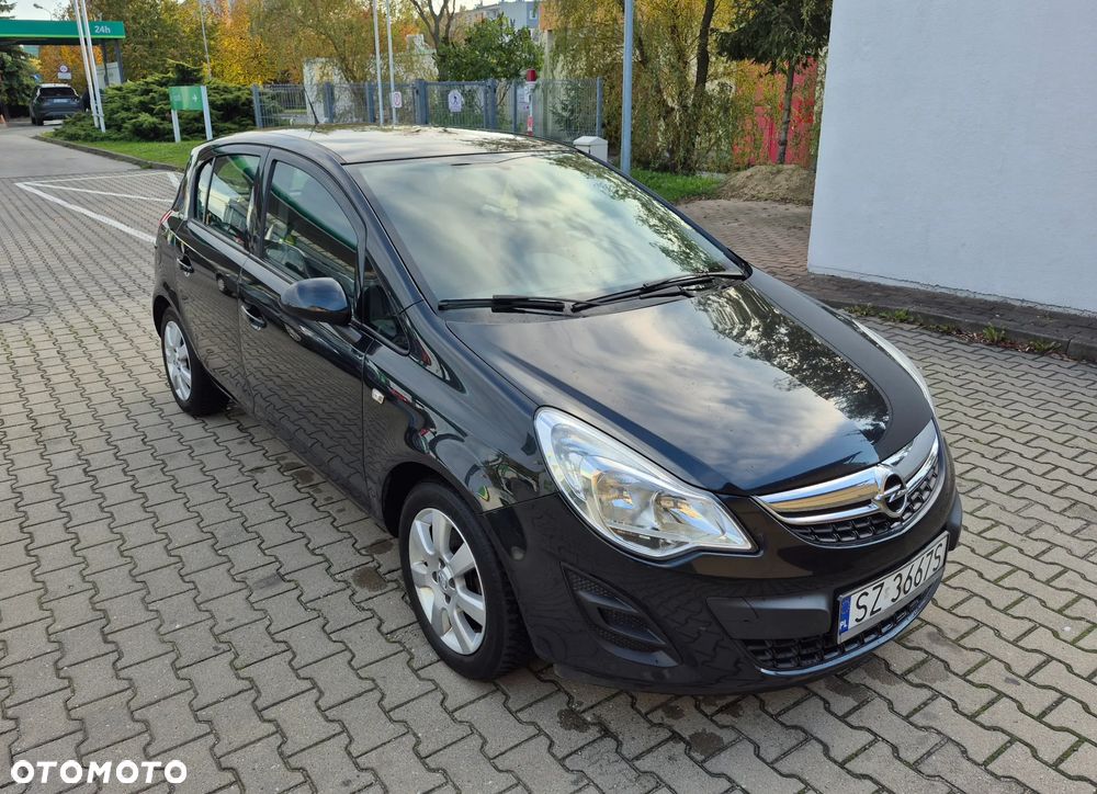 Opel Corsa 1.4 16V Color Edition - 1