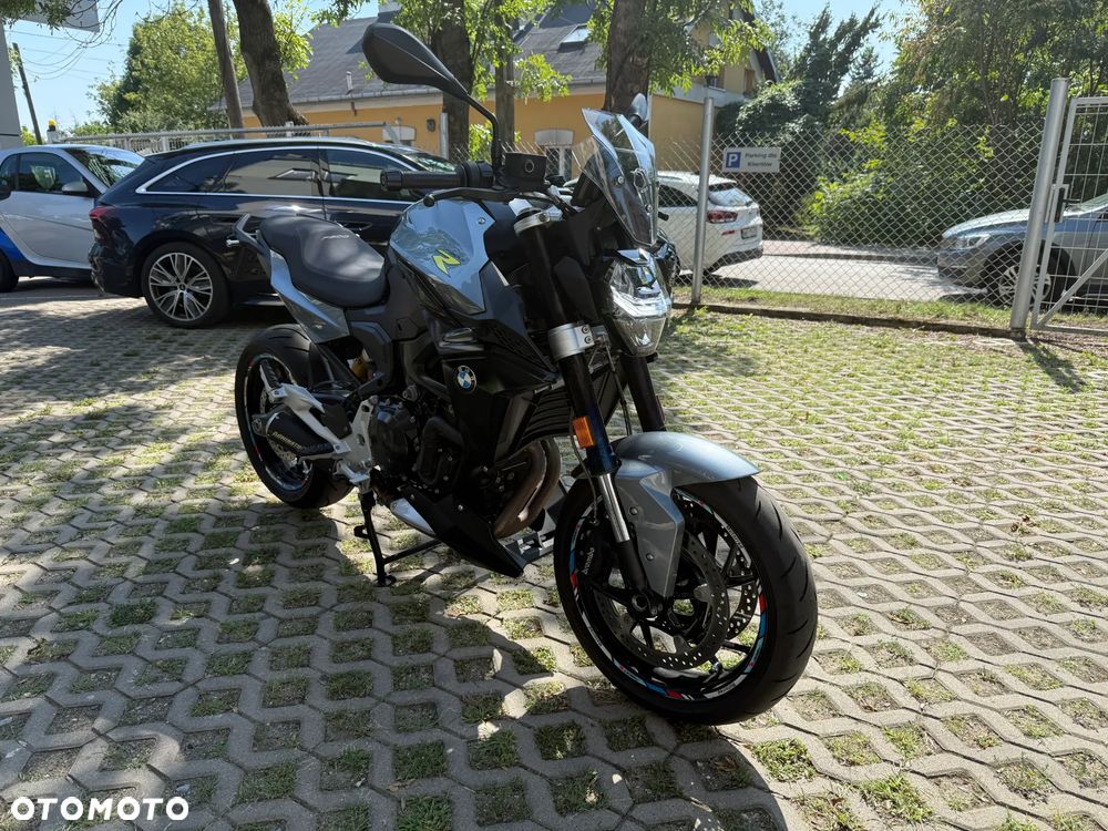 BMW F - 2