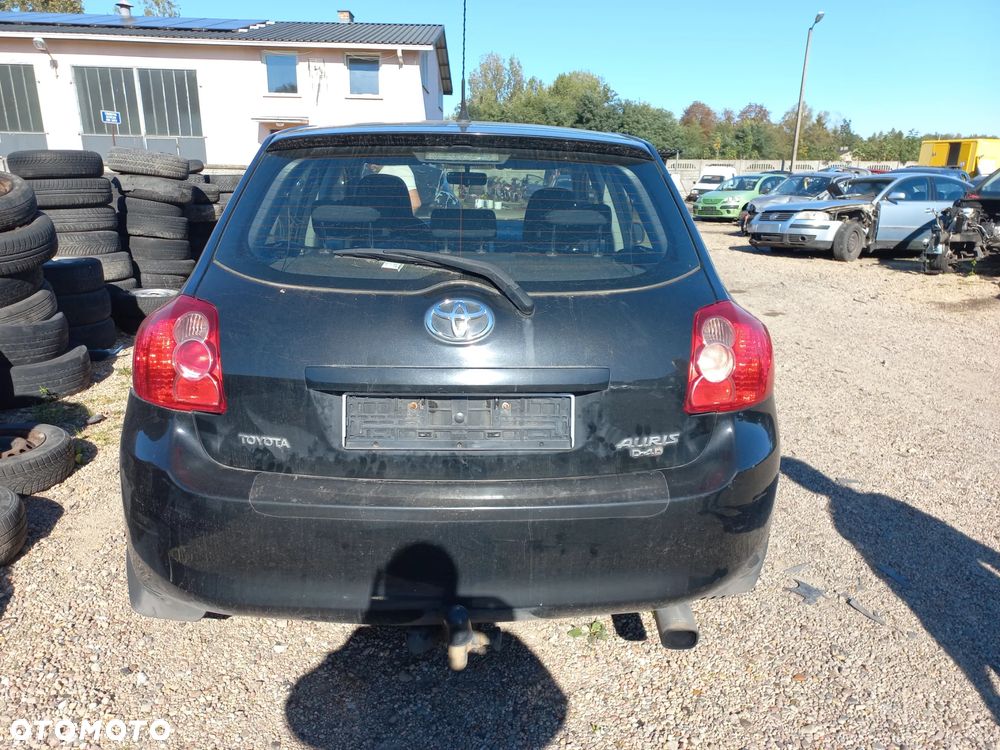 Toyota Auris I 2.0 D4D 06r 5D  KOD 209  wszystkie części - 3