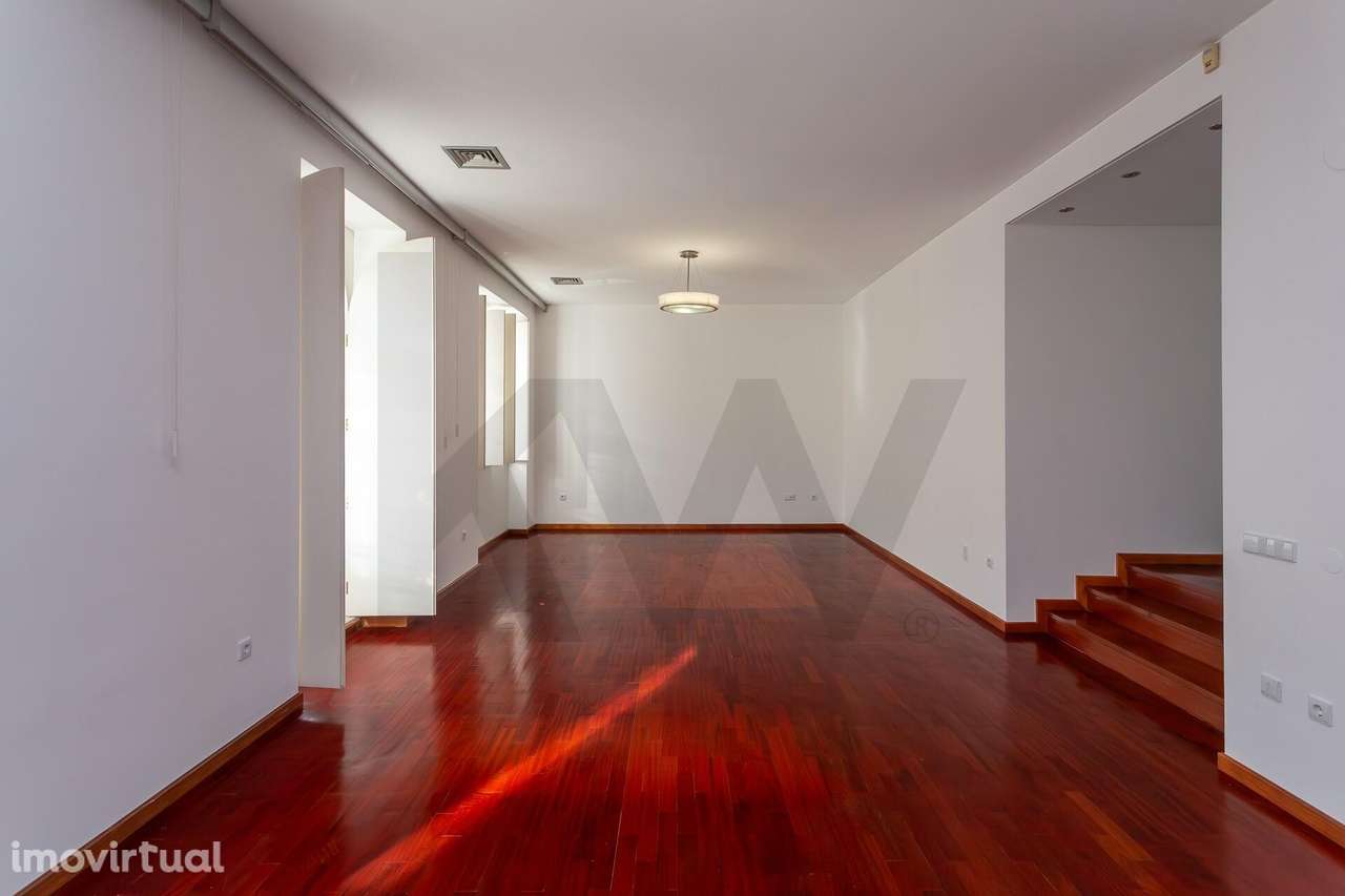 Moradia em Santarém. T4/6. Ideal para família, alojamento local. 3 pis - Grande imagem: 5/60