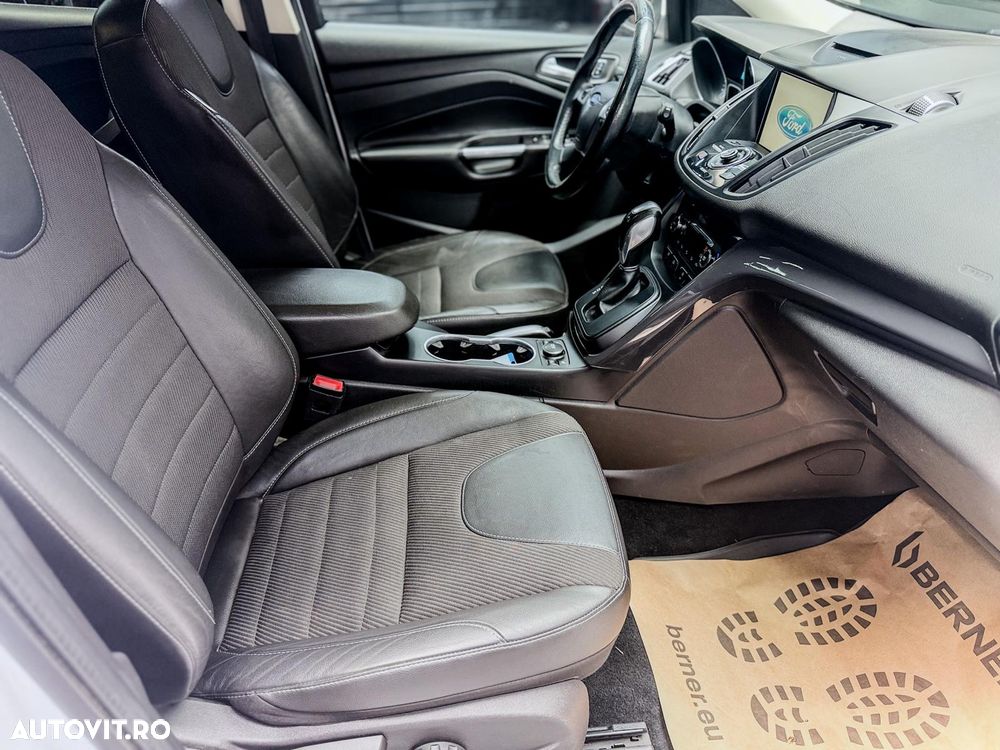 Ford Kuga 2.0 TDCi 4x4 Aut. Titanium - 25