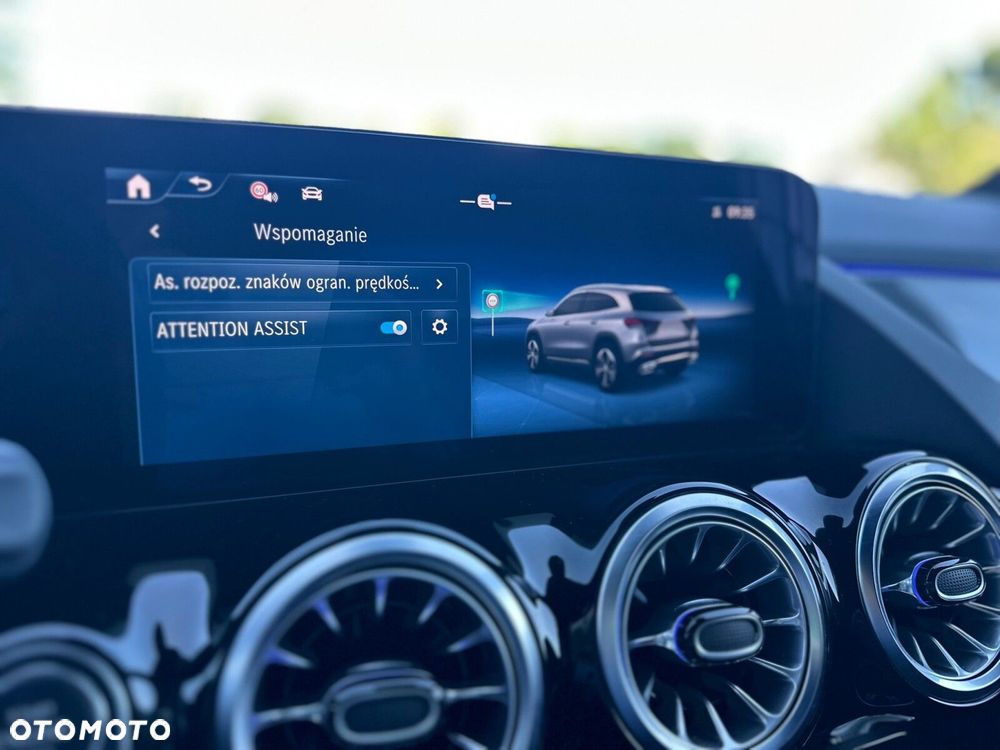 Mercedes-Benz GLA 200 AMG Line - 21