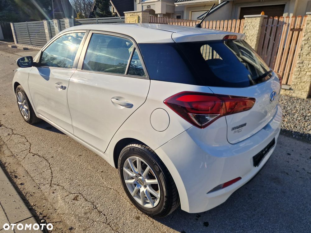 Hyundai i20 1.2 - 18