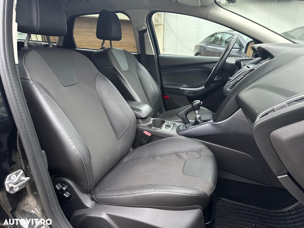 Ford Focus Turnier 2.0 TDCi DPF Titanium - 15