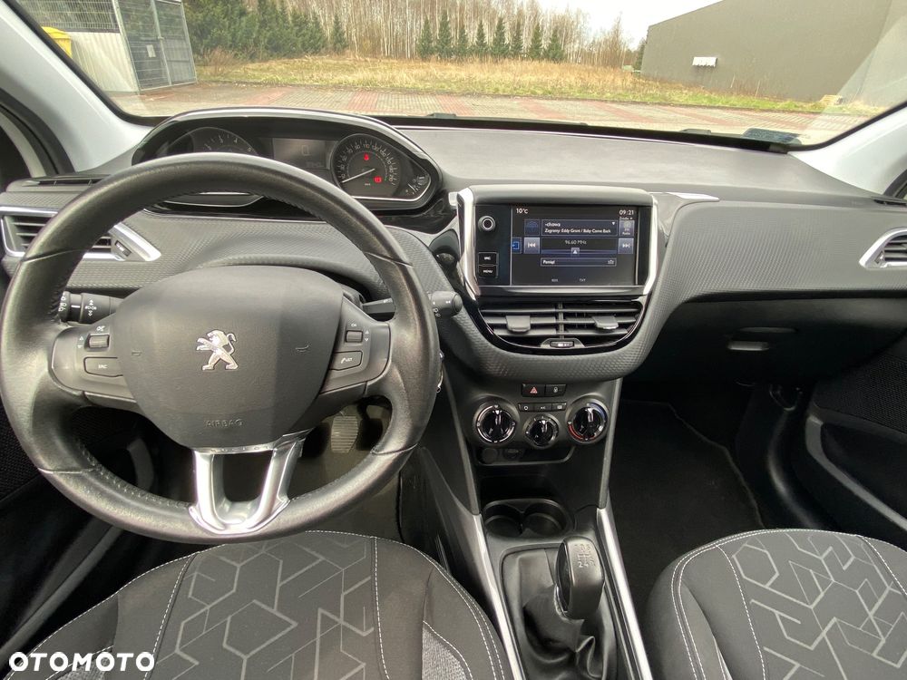 Peugeot 2008 1.2 Pure Tech Active - 32