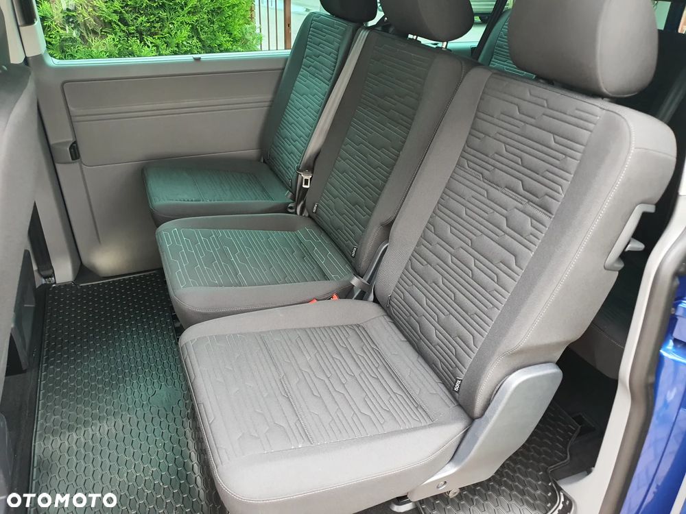 Volkswagen Caravelle - 13