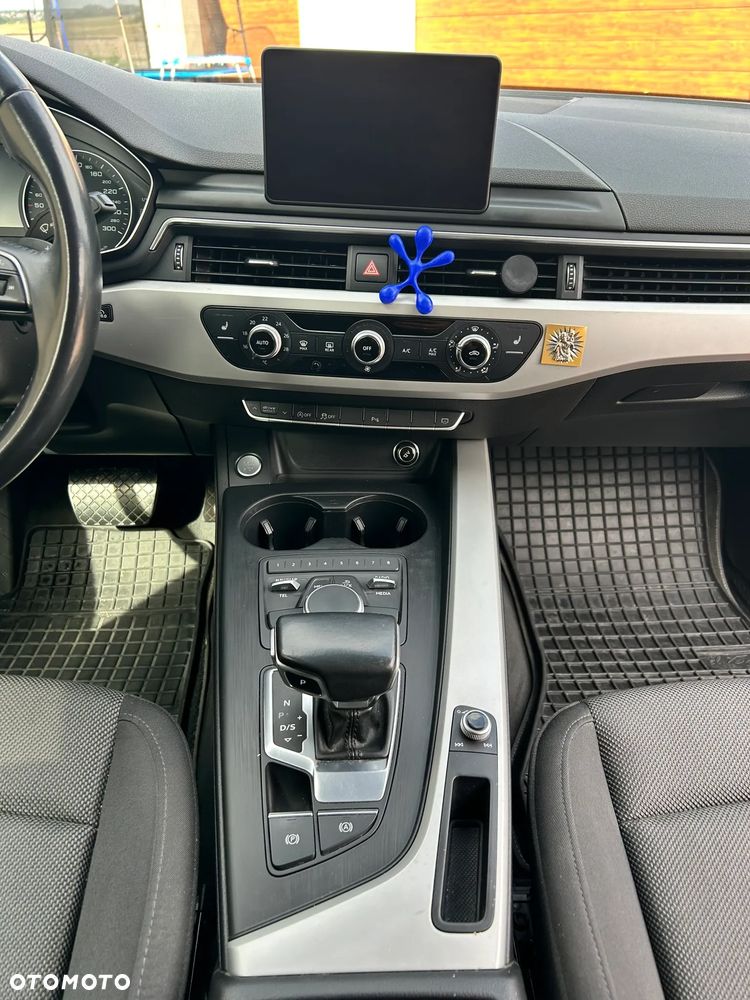 Audi A4 Avant 40 TDI S tronic - 22