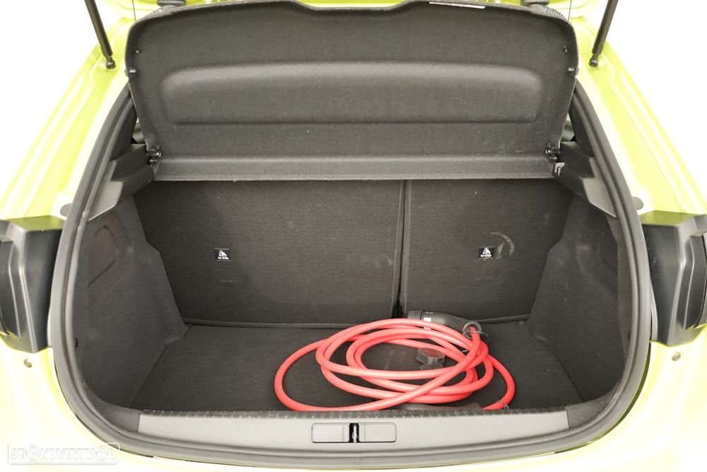 Peugeot e-208 51 kWh Allure - 24