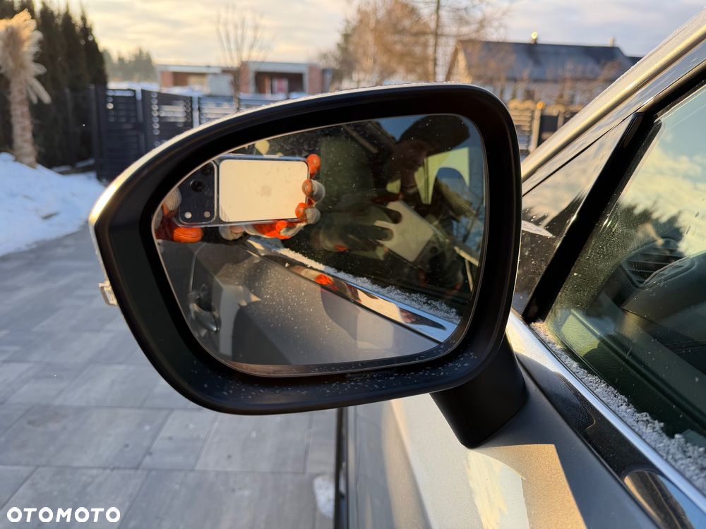 Nissan Qashqai 1.3 DIG-T N-Connecta EU6d - 24