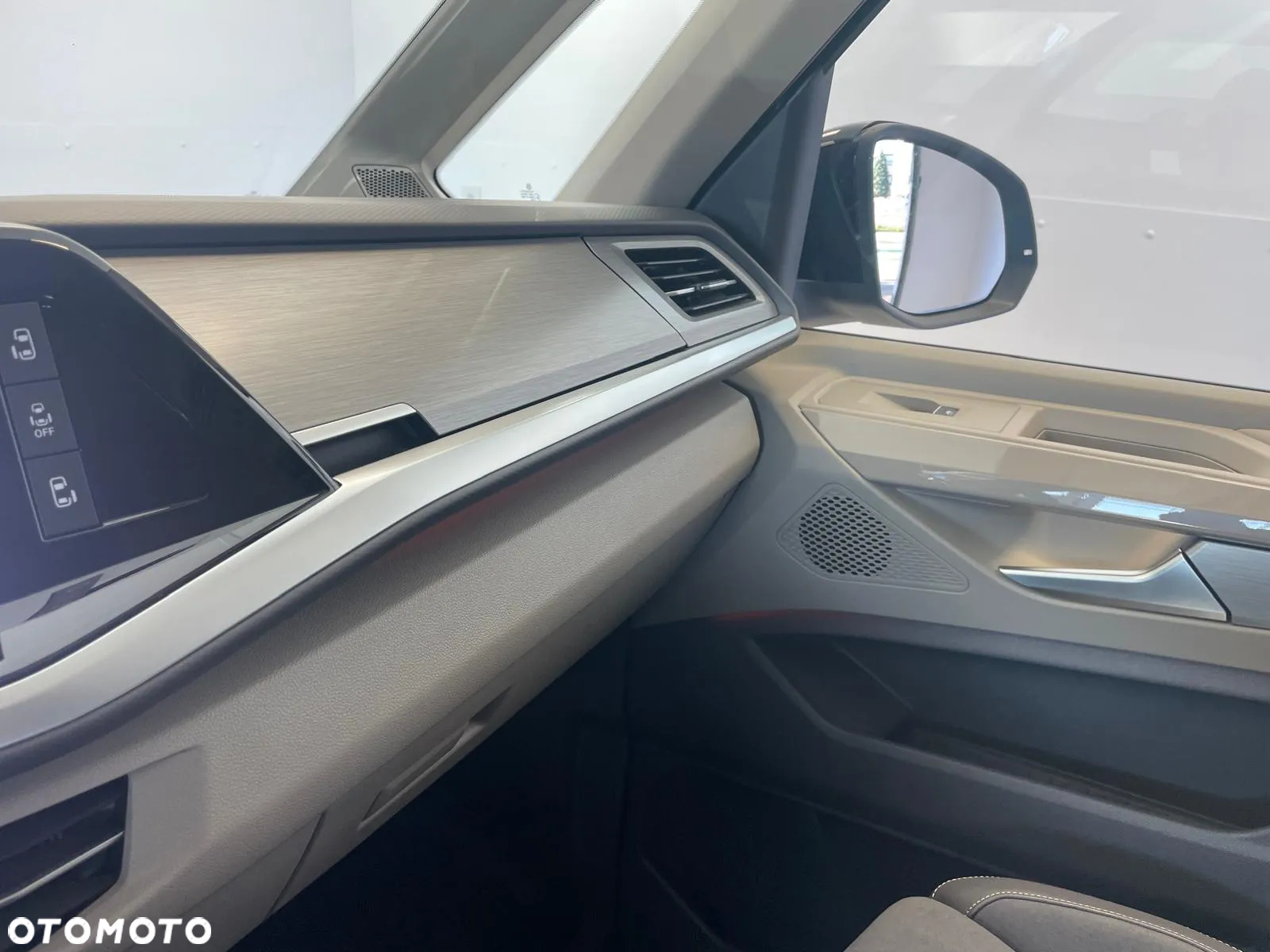 Volkswagen Multivan 2.0 TSI L2 Style DSG - 16