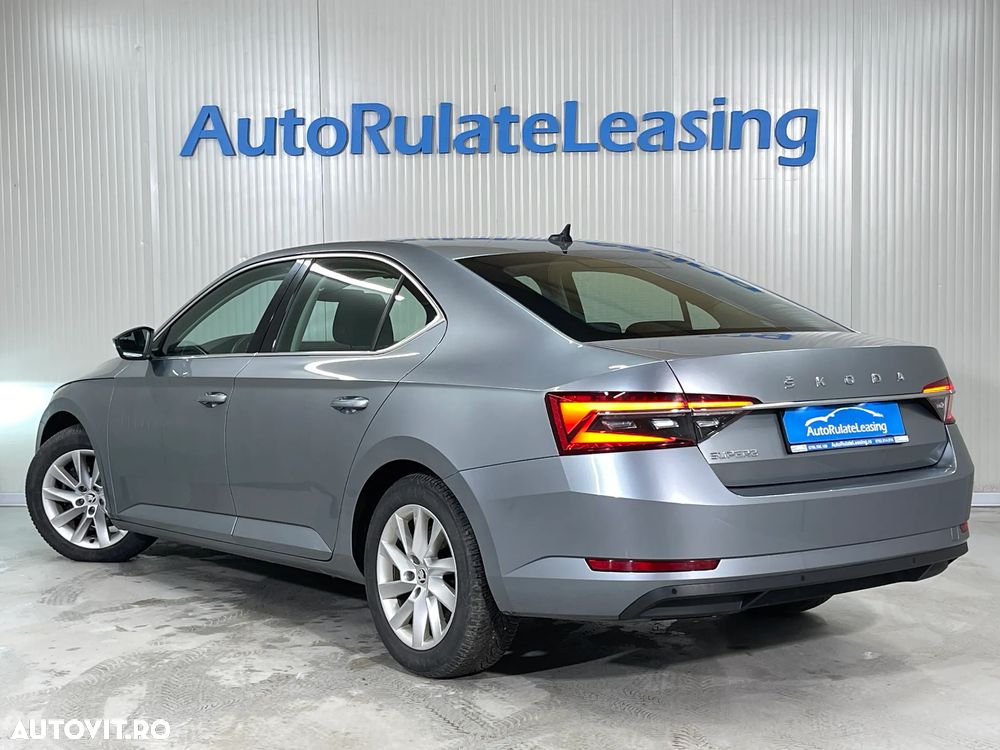 Skoda Superb 2.0 TDI DSG Ambition - 4