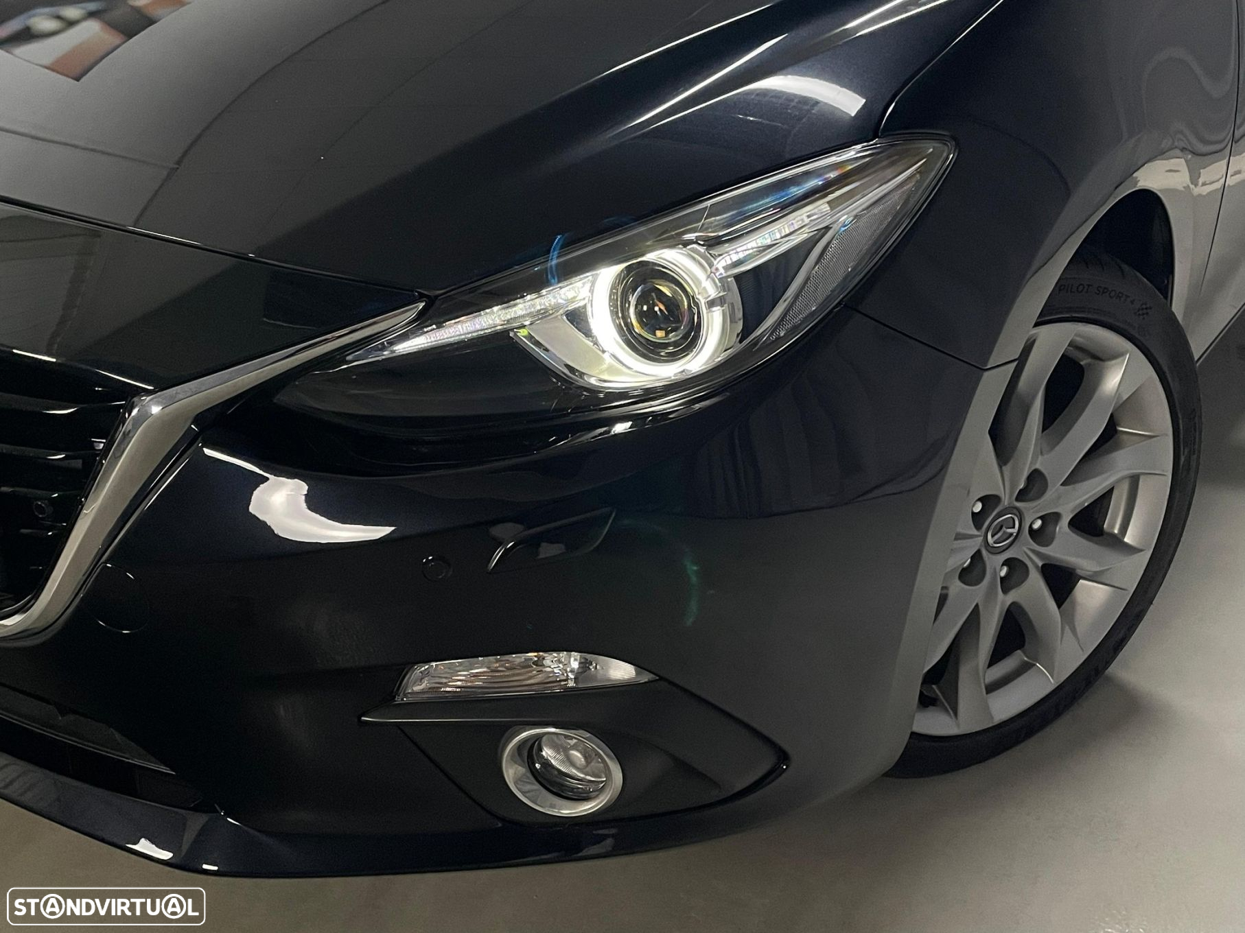 Mazda 3 - 4