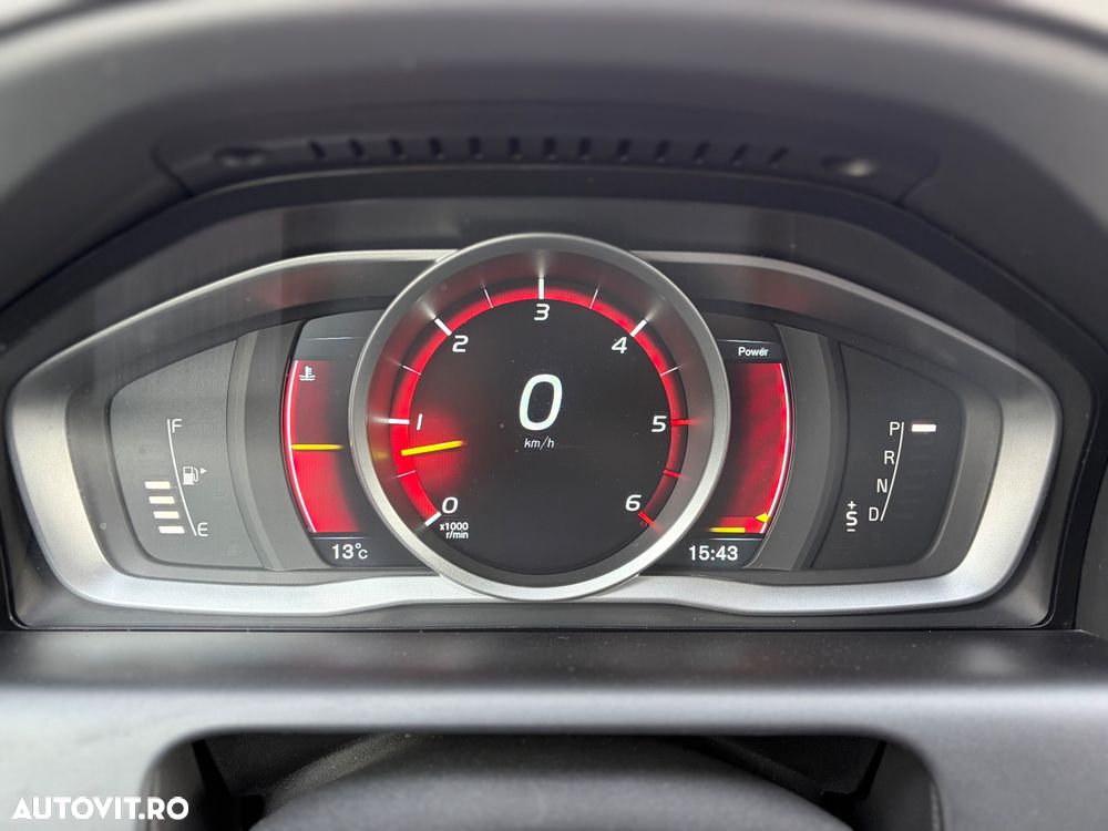 Volvo XC 60 D4AWD Momentum - 11