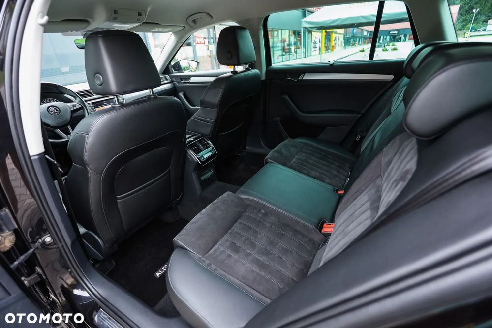 Skoda Superb 2.0 TDI 4x4 DSG Premium Edition - 22