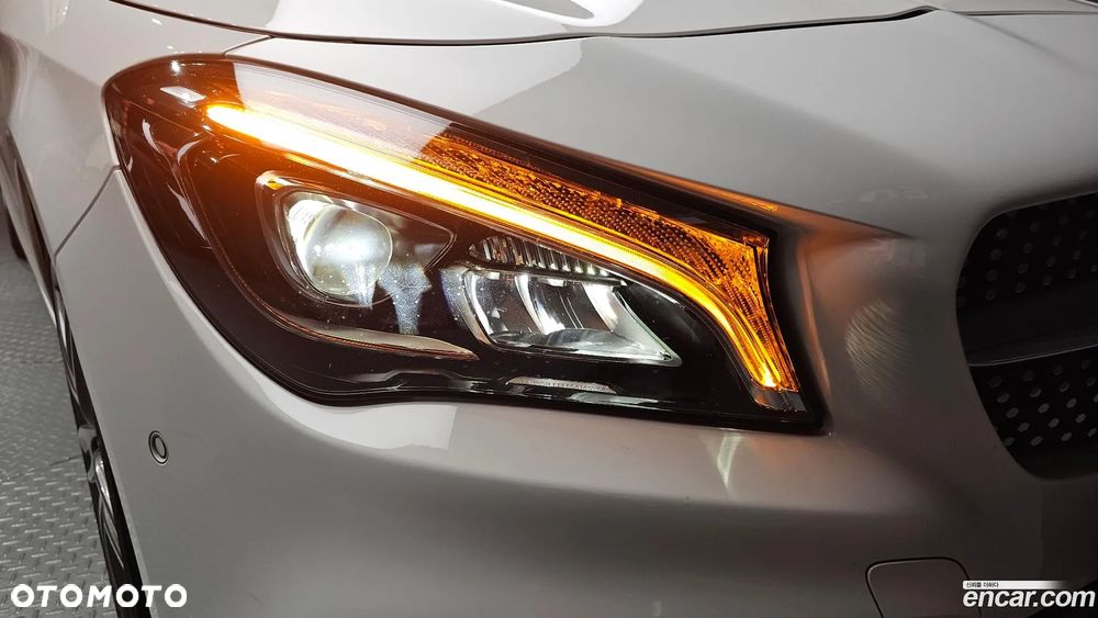 Mercedes-Benz CLA - 22
