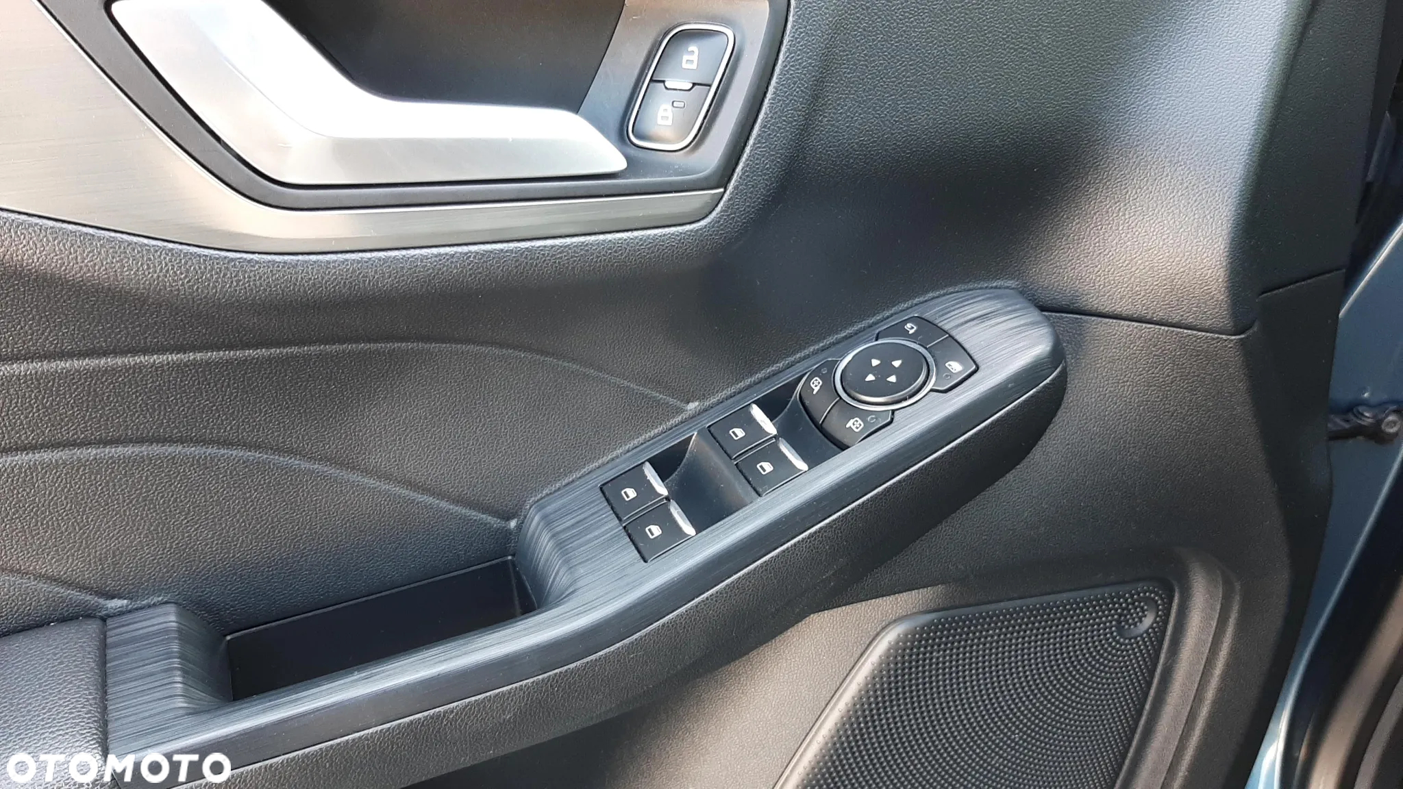 Ford Kuga 1.5 EcoBoost FWD Titanium - 9