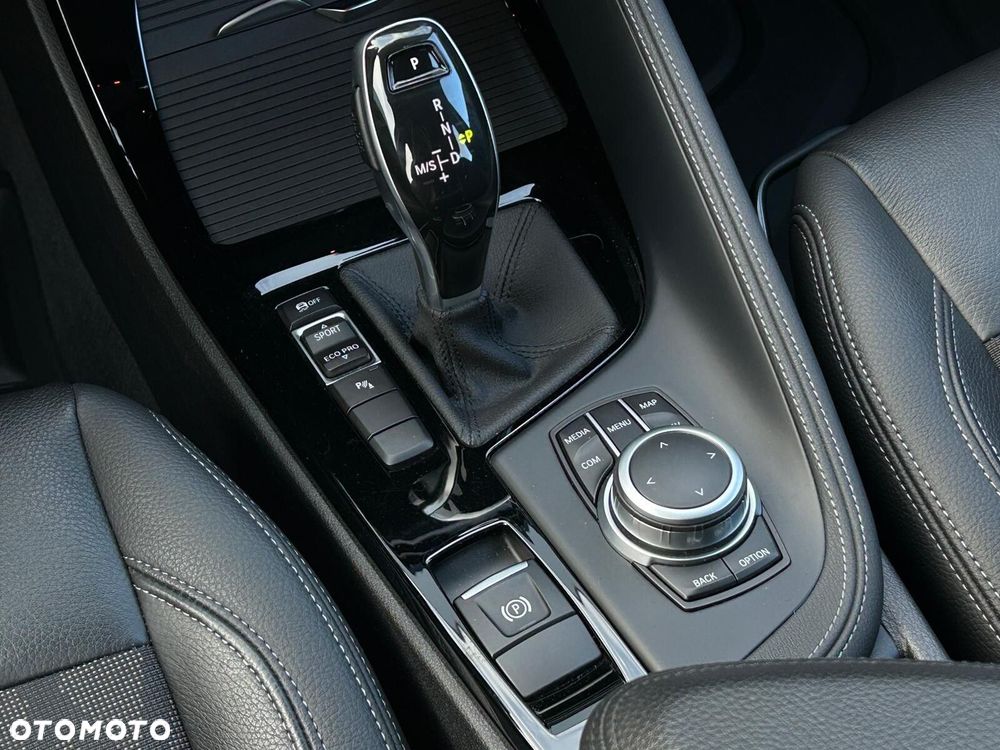 BMW X1 sDrive20i xLine - 24