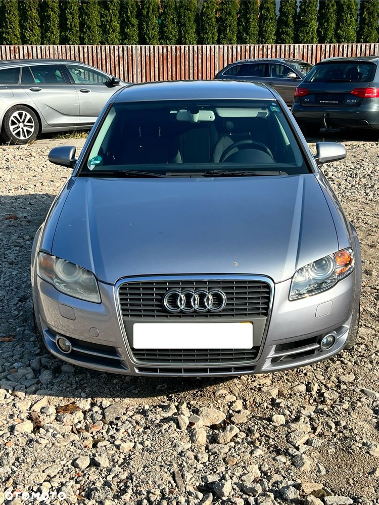 Audi A4 Limousine - 3