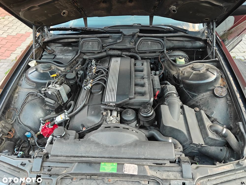 BMW Seria 7 - 37