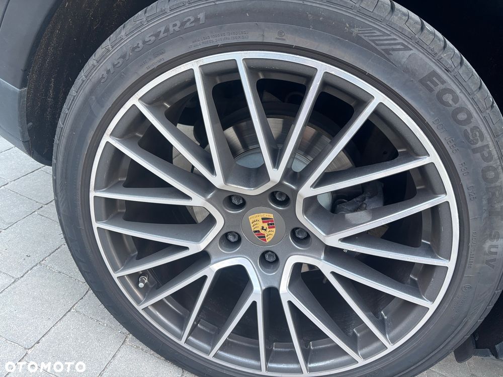 Porsche Cayenne Standard - 11