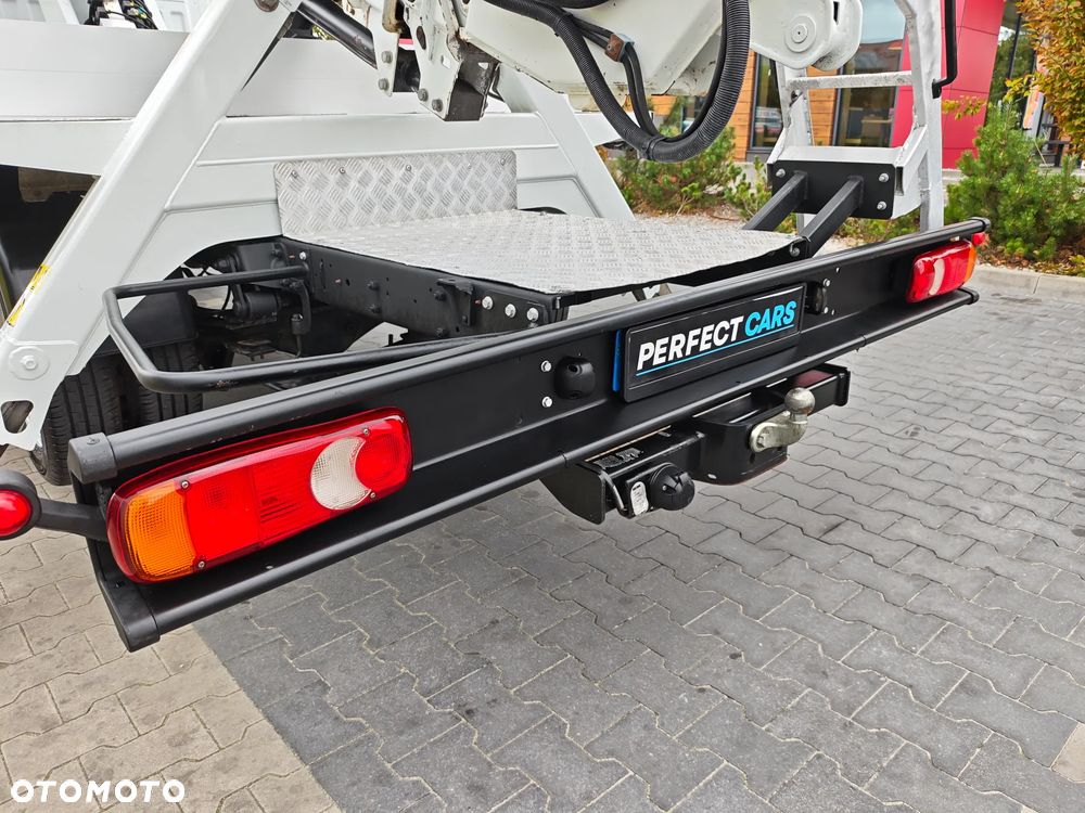 Renault Maxity - 35